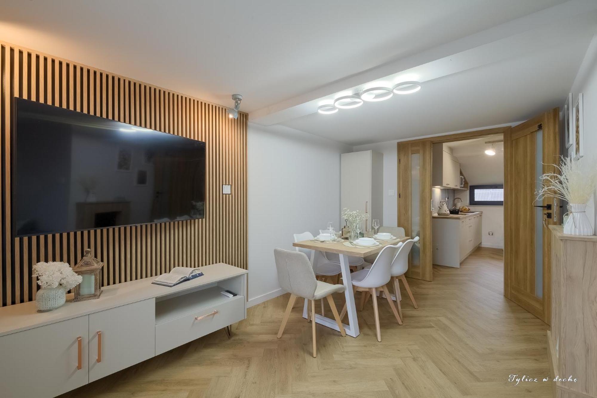 Tylicz W Deche Pokoje I Apartamenty Buitenkant foto