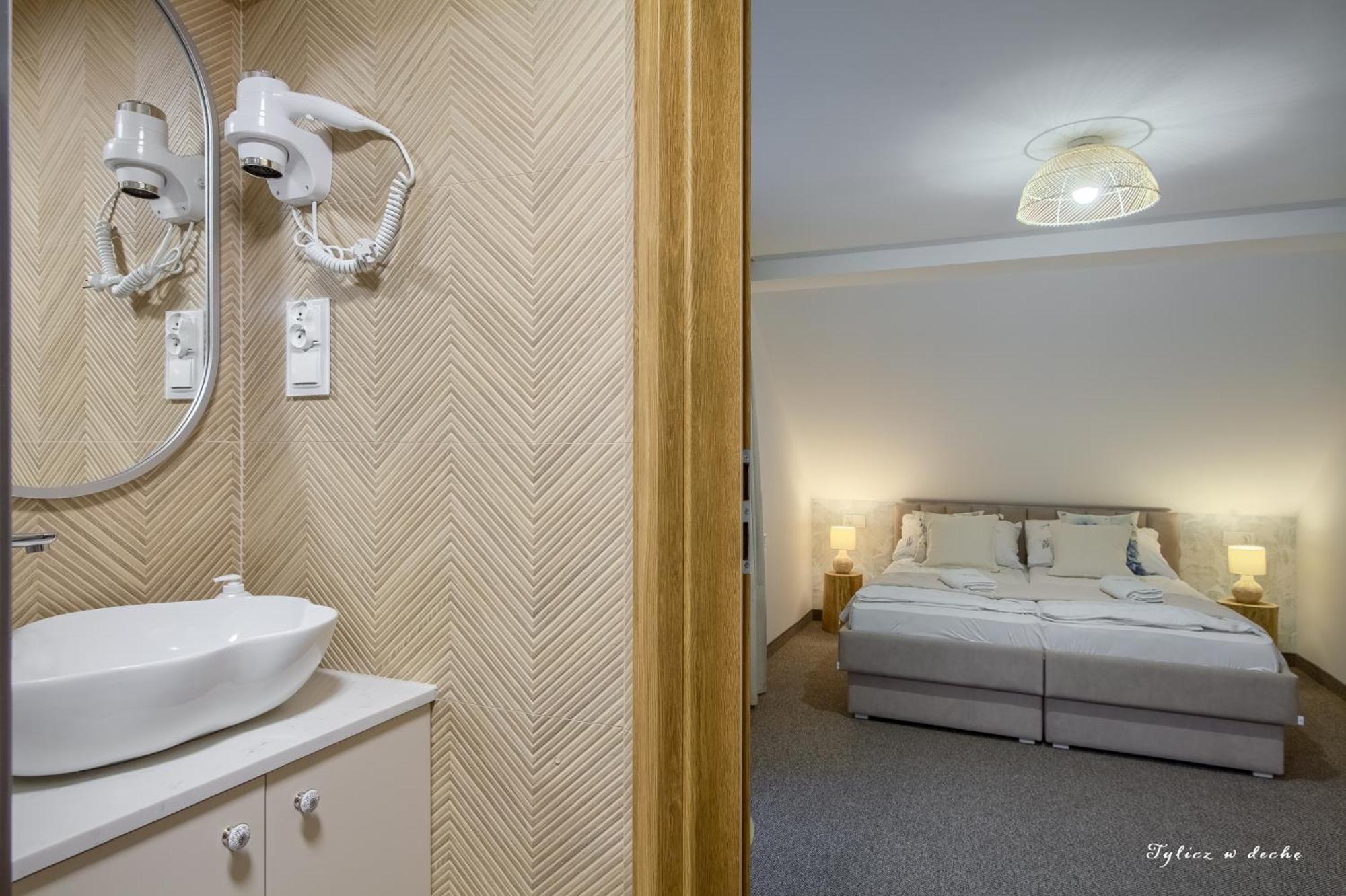 Tylicz W Deche Pokoje I Apartamenty Buitenkant foto